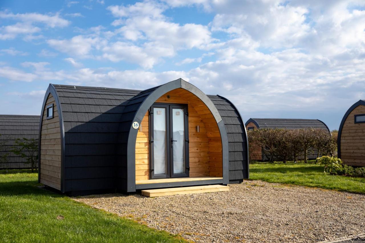Camping Pods, Dovercourt Holiday Park 호텔 하위치 외부 사진
